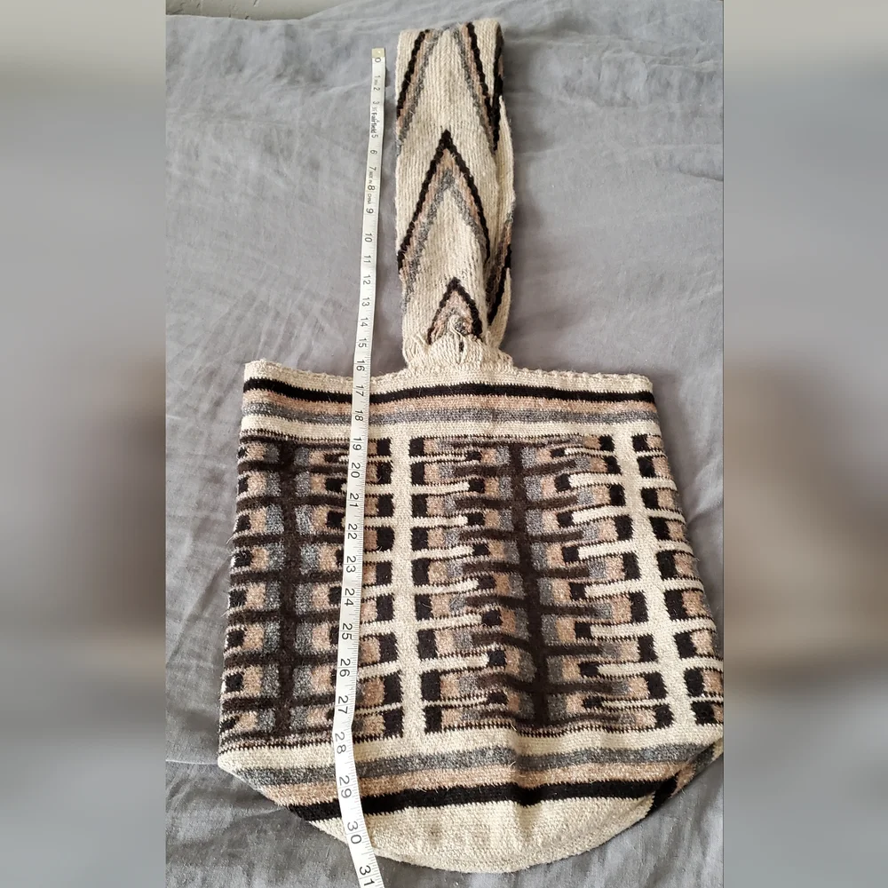 Handwoven Arhuaco Wool Bag With Sacred Geometric Patterns Tan and Brown - Picture 6 of 7